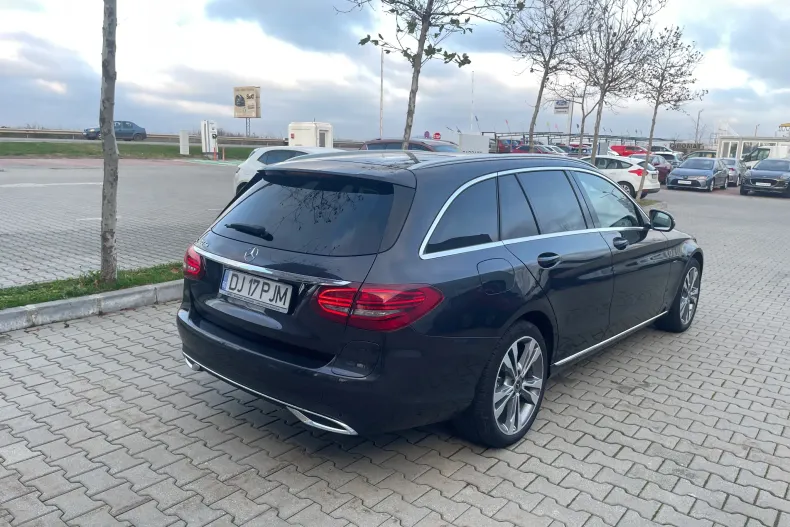 Mercedes-Benz C din 2021 cu 48.210 km - oferta MER165350 - foto 6