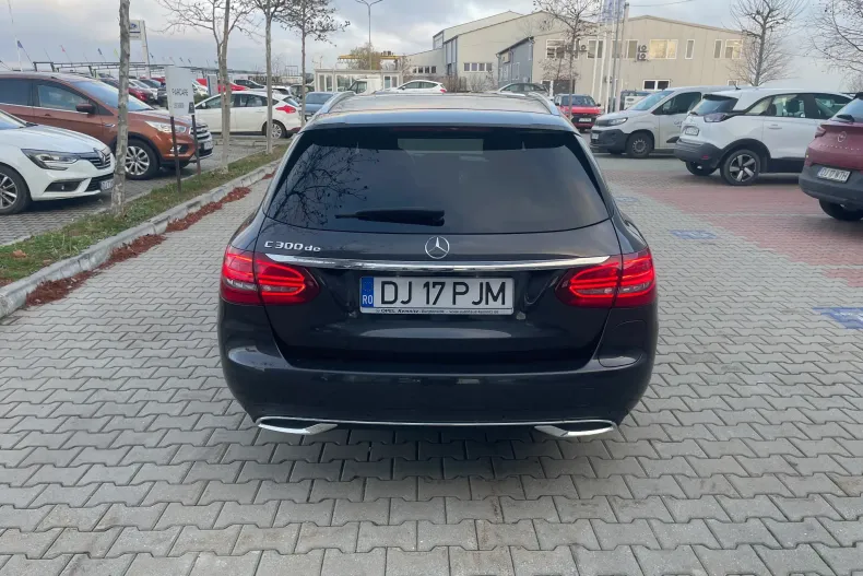 Mercedes-Benz C din 2021 cu 48.210 km - oferta MER165350 - foto 7