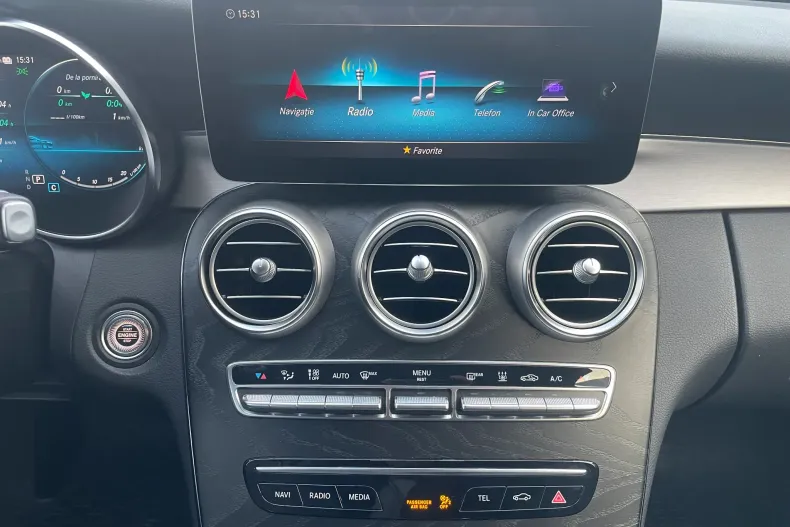 Mercedes-Benz C din 2021 cu 48.210 km - oferta MER165350 - foto 16