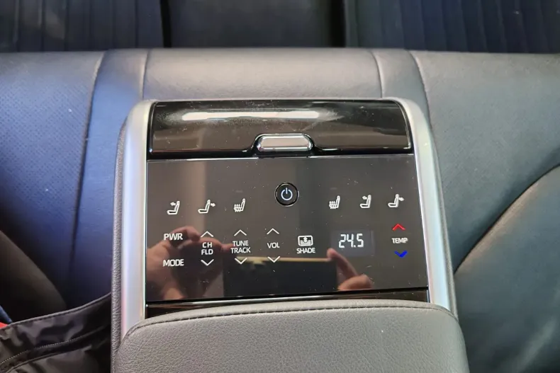 Toyota Camry din 2022 cu 93.500 km - oferta TOY165352 - foto 16