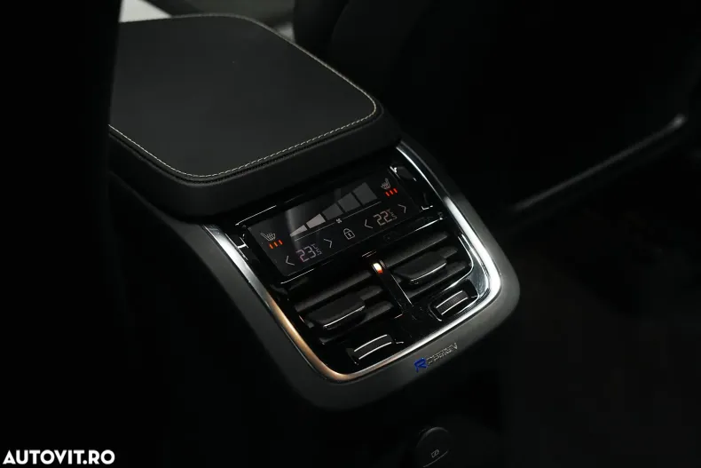 Volvo XC90 din 2021 cu 87.194 km - oferta VOL165354 - foto 19
