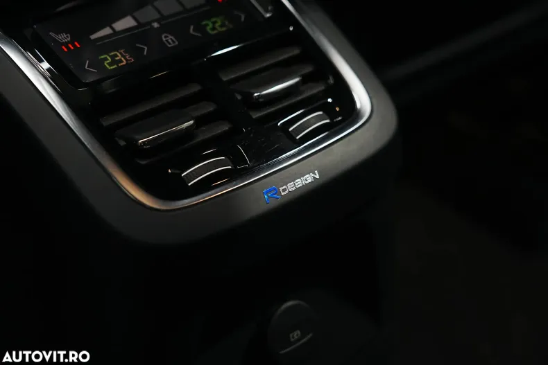 Volvo XC90 din 2021 cu 87.194 km - oferta VOL165354 - foto 20