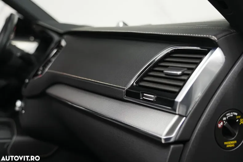 Volvo XC90 din 2021 cu 87.194 km - oferta VOL165354 - foto 23