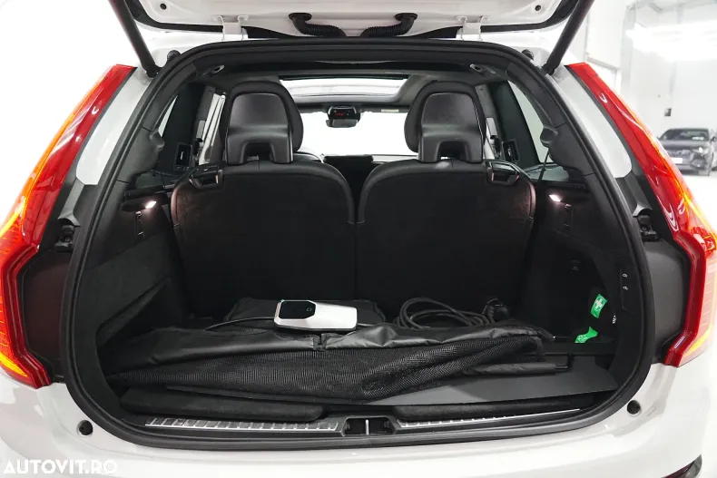 Volvo XC90 din 2021 cu 87.194 km - oferta VOL165354 - foto 27