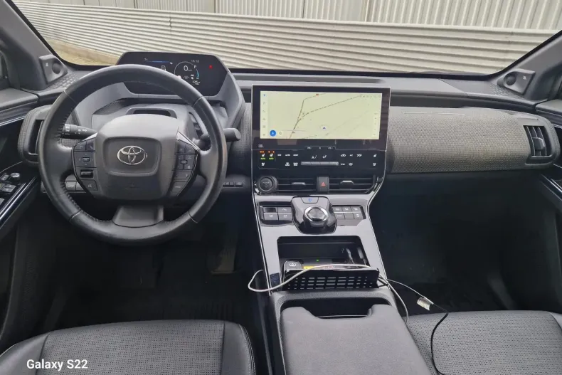 Toyota bZ4X din 2022 cu 25.900 km - oferta TOY165364 - foto 9