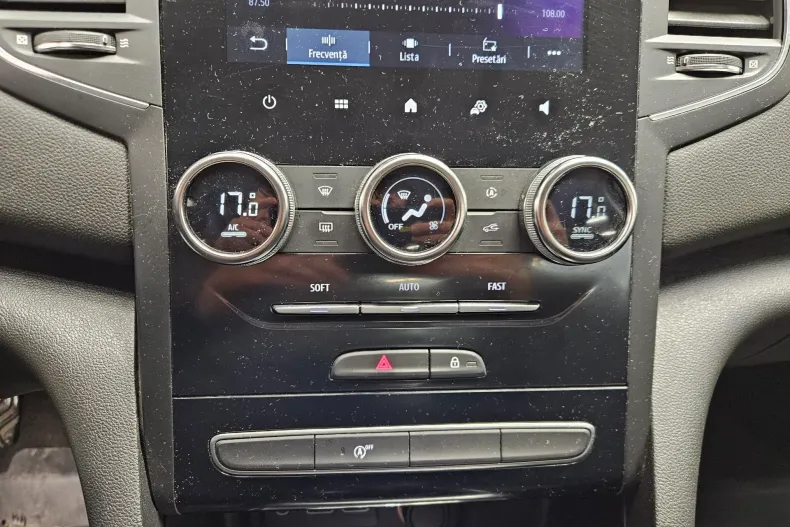 Renault Megane din 2021 cu 60.339 km - oferta REN165372 - foto 8