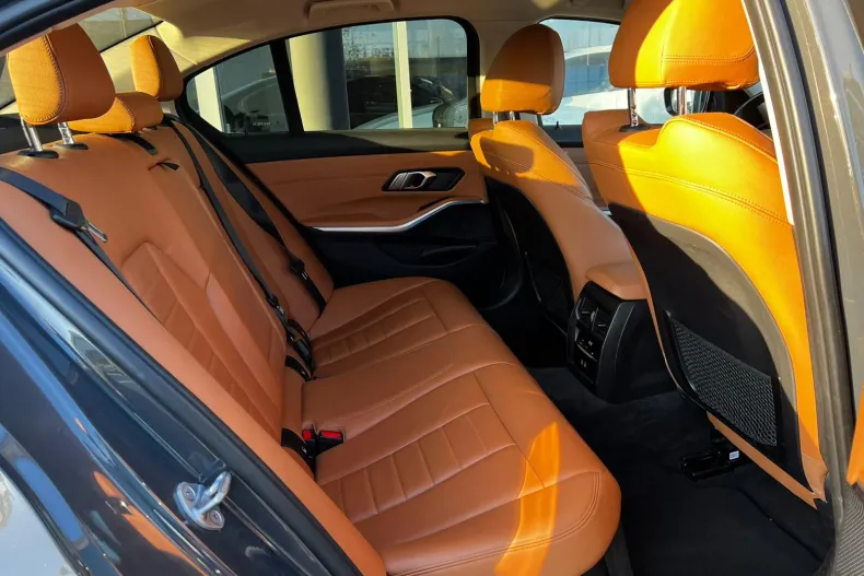 BMW Seria 3 din 2020 cu 119.250 km - oferta BMW165375 - foto 10