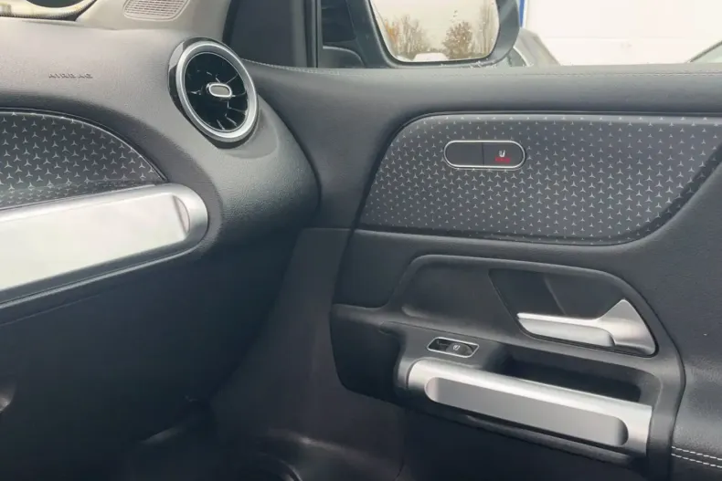 Mercedes-Benz GLB 250 din 2024 cu 19.300 km - oferta MER165391 - foto 10