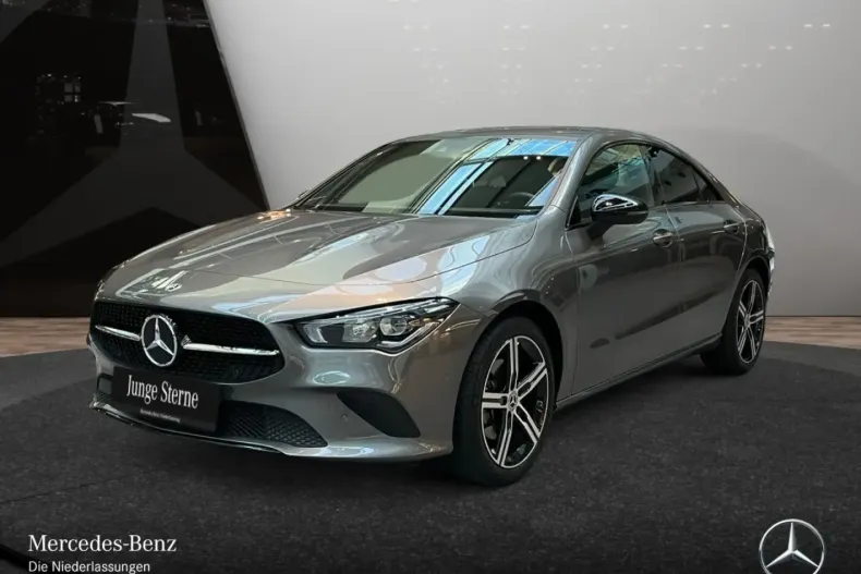 Mercedes-Benz CLA 200 din 2023 cu 19.767 km - oferta MER165396 - foto 2