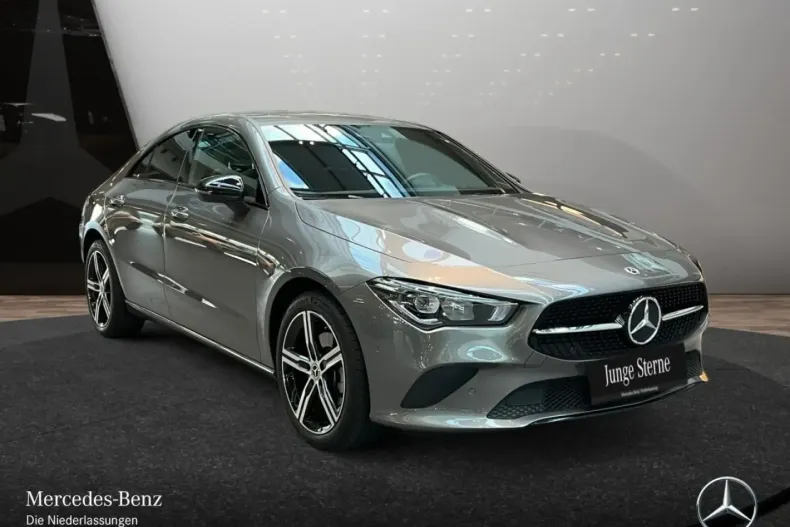 Mercedes-Benz CLA 200 din 2023 cu 19.767 km - oferta MER165396 - foto 5