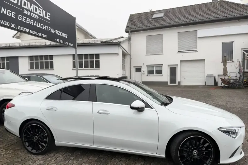 Mercedes-Benz CLA 200 din 2021 cu 13.000 km - oferta MER165397 - foto 3