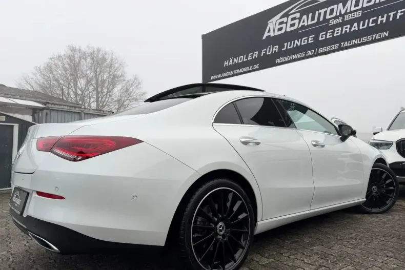 Mercedes-Benz CLA 200 din 2021 cu 13.000 km - oferta MER165397 - foto 19