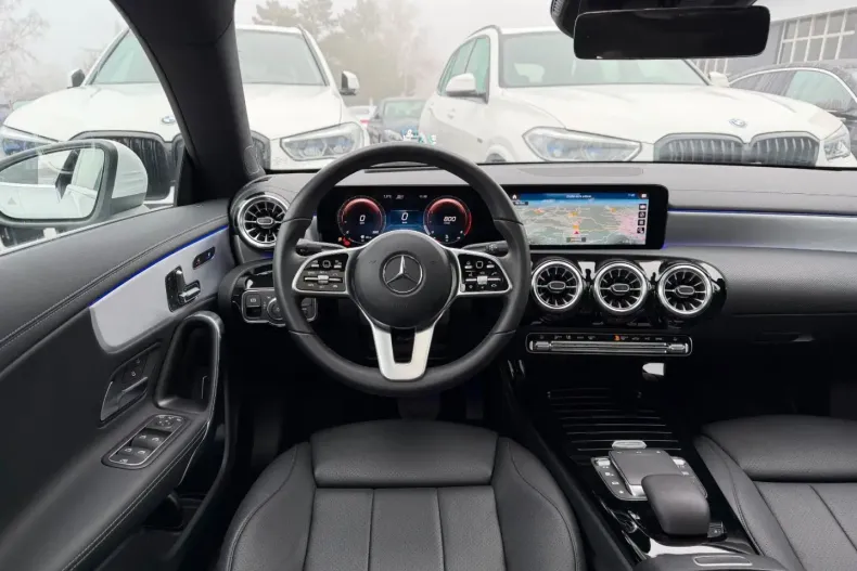 Mercedes-Benz CLA 200 din 2021 cu 13.000 km - oferta MER165397 - foto 22