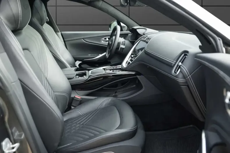 Aston Martin DBX din 2024 cu 45.900 km - oferta AST165418 - foto 2