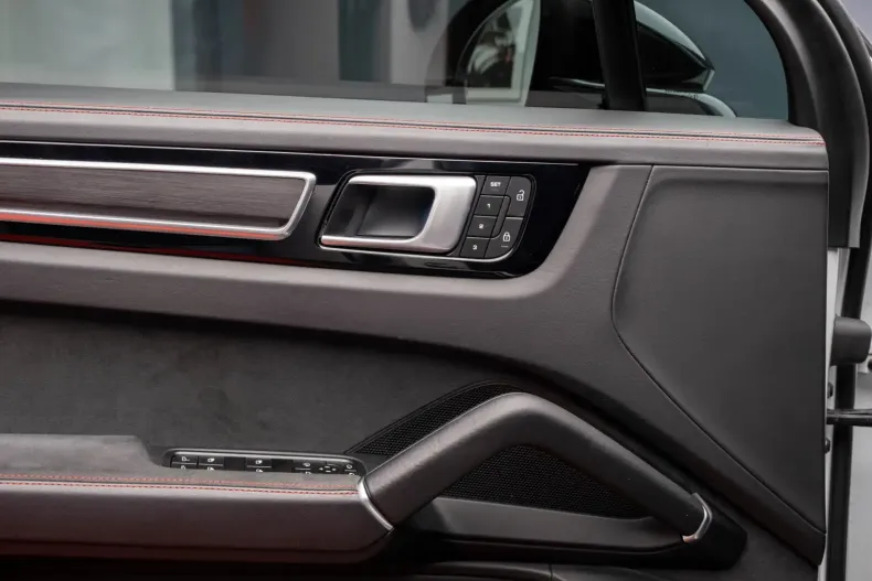 Porsche Cayenne din 2022 cu 96.000 km - oferta POR165425 - foto 35