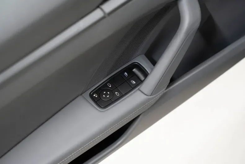 Porsche 992 din 2024 cu 23.900 km - oferta POR165427 - foto 21