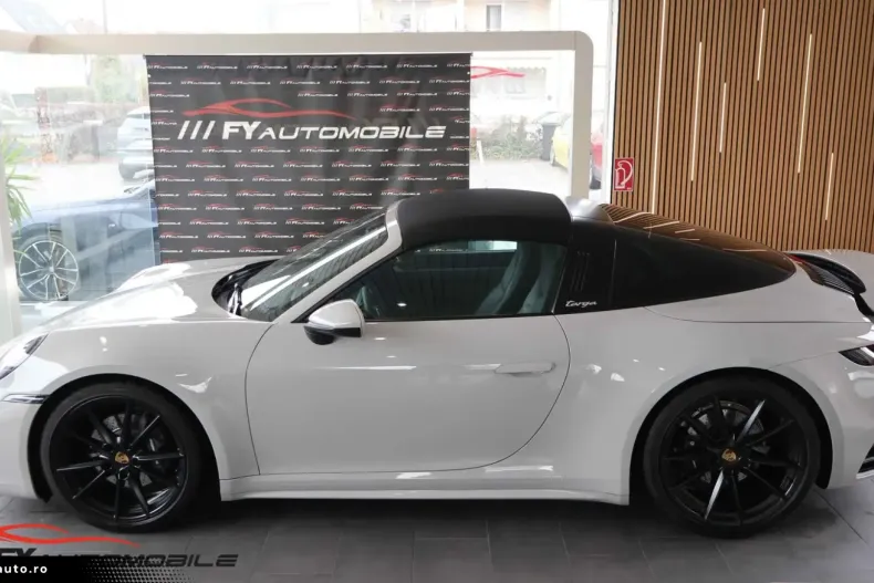Porsche 992 din 2024 cu 33.260 km - oferta POR165430 - foto 4