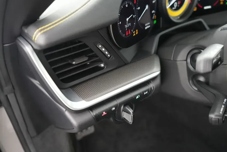 Porsche 992 din 2024 cu 10.916 km - oferta POR165432 - foto 21