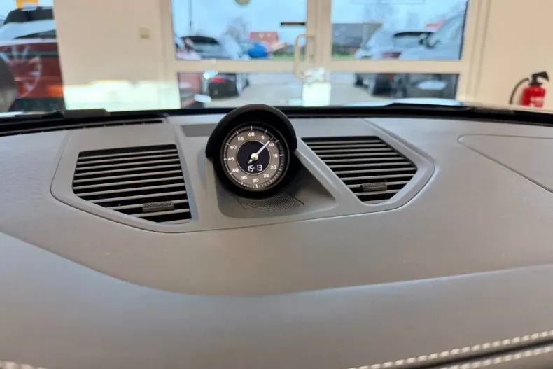 Porsche 992 din 2024 cu 14.992 km - oferta POR165436 - foto 22