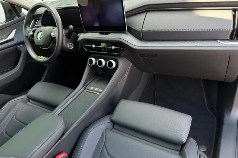 Skoda Kodiaq din 2024 cu 20.527 km - oferta SKO165437 - foto 42