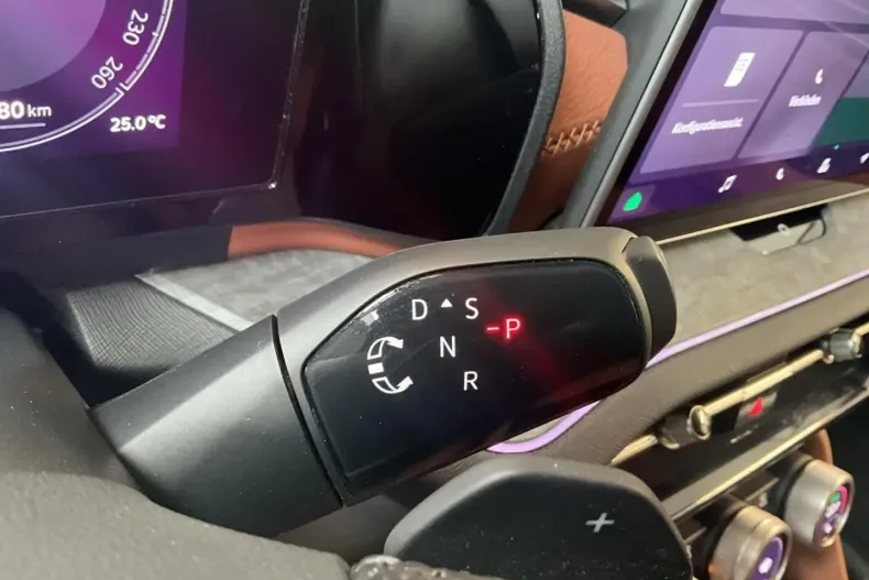 Skoda Kodiaq din 2024 cu 27.500 km - oferta SKO165442 - foto 12