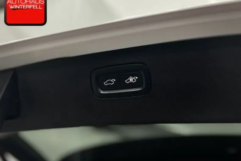 Volvo XC90 din 2022 cu 59.987 km - oferta VOL165446 - foto 18