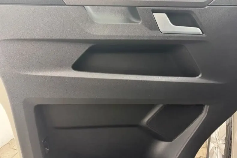 Volkswagen T6 Multivan din 2022 cu 64.690 km - oferta VOL165449 - foto 7