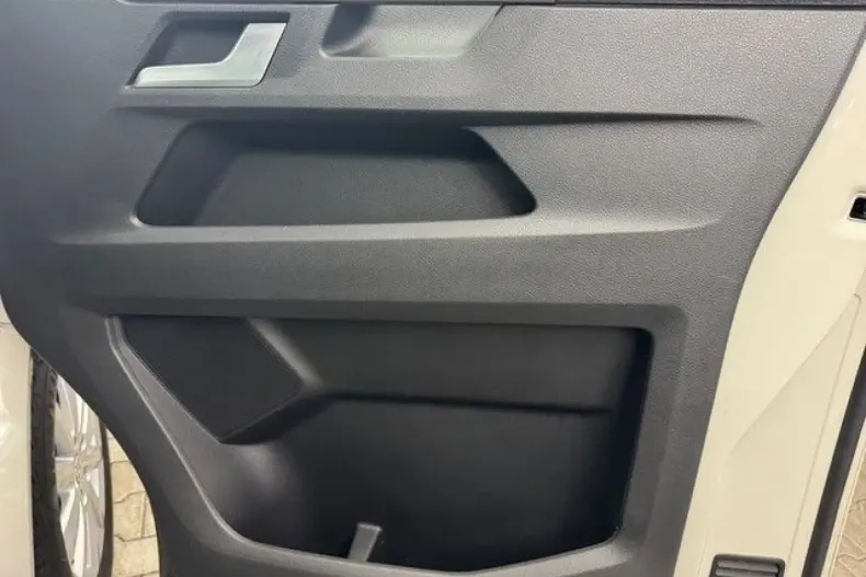 Volkswagen T6 Multivan din 2022 cu 64.690 km - oferta VOL165449 - foto 17