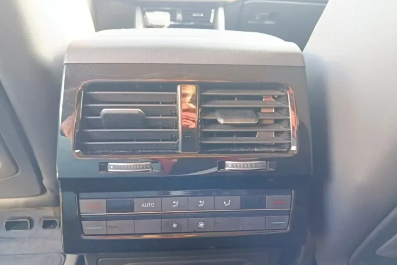 Volkswagen Touareg din 2025 cu 26.429 km - oferta VOL165450 - foto 18