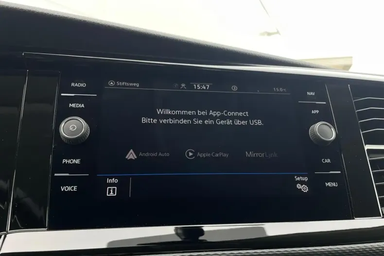 Volkswagen T6 Caravelle din 2023 cu 31.000 km - oferta VOL165452 - foto 21