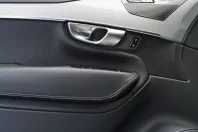 Volvo XC90 din 2023 cu 66.554 km - oferta VOL165454 - foto 10