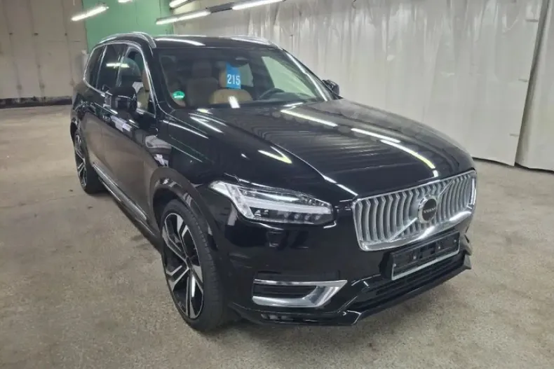 Volvo XC90 din 2023 cu 82.629 km - oferta VOL165457 - foto 3