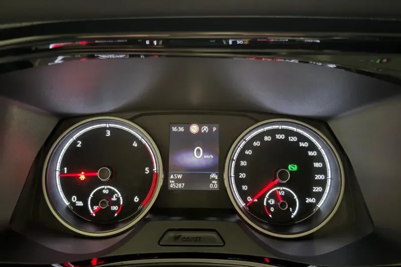 Volkswagen T6 Multivan din 2022 cu 45.287 km - oferta VOL165460 - foto 11