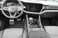 Volkswagen Touareg din 2024 cu 13.100 km - oferta VOL165465 - foto 4