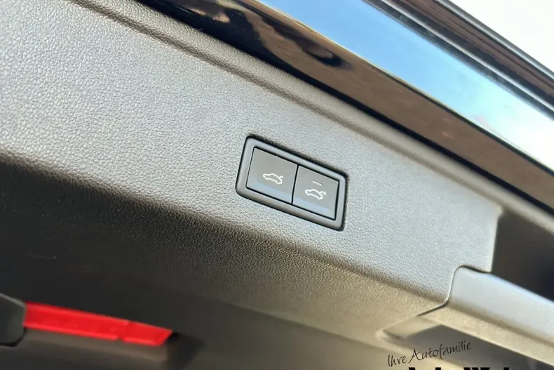 Volkswagen Touareg din 2025 cu 26.020 km - oferta VOL165467 - foto 10