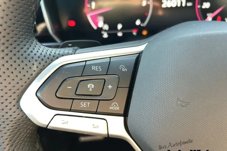 Volkswagen Touareg din 2025 cu 26.020 km - oferta VOL165467 - foto 19