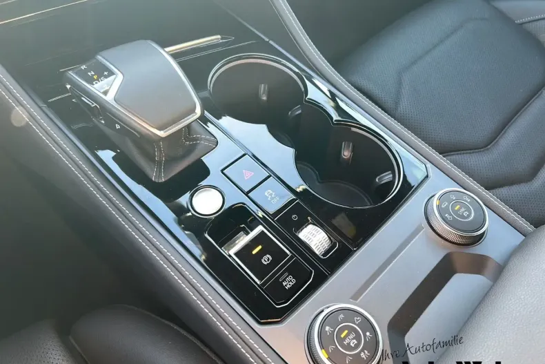 Volkswagen Touareg din 2025 cu 26.020 km - oferta VOL165467 - foto 25