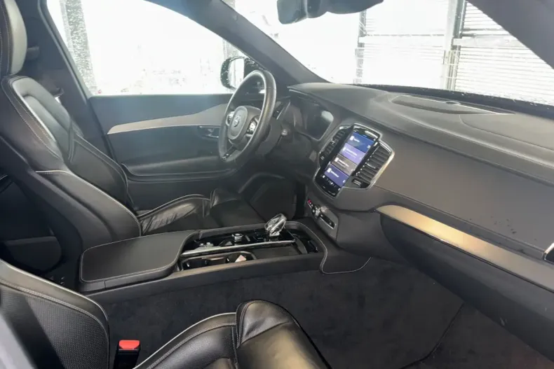 Volvo XC90 din 2022 cu 91.161 km - oferta VOL165474 - foto 19