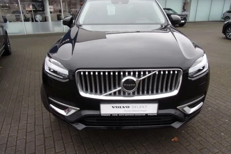 Volvo XC90 din 2022 cu 72.700 km - oferta VOL165475 - foto 1