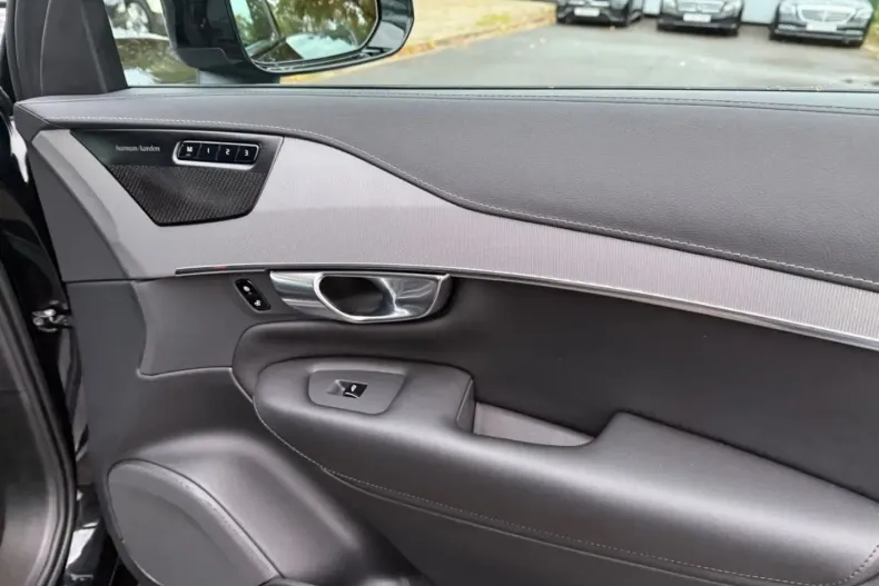 Volvo XC90 din 2022 cu 83.000 km - oferta VOL165476 - foto 15