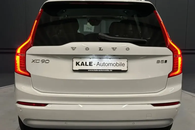 Volvo XC90 din 2022 cu 82.650 km - oferta VOL165477 - foto 3