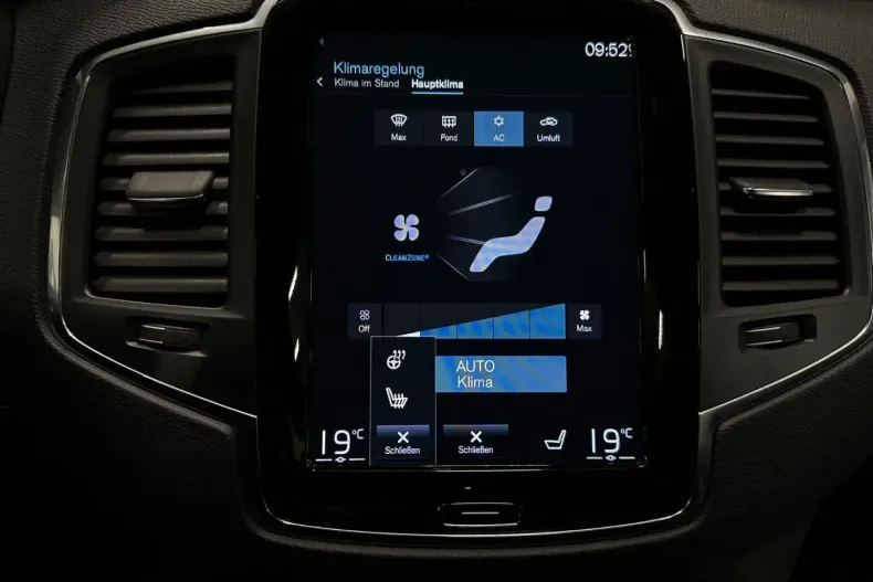 Volvo XC90 din 2022 cu 82.650 km - oferta VOL165477 - foto 16