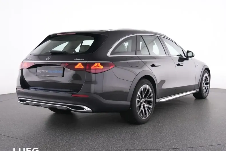 Mercedes-Benz E 300 din 2024 cu 14.701 km - oferta MER165478 - foto 3