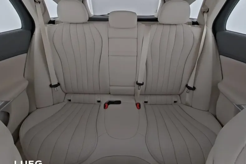 Mercedes-Benz E 300 din 2024 cu 14.701 km - oferta MER165478 - foto 6