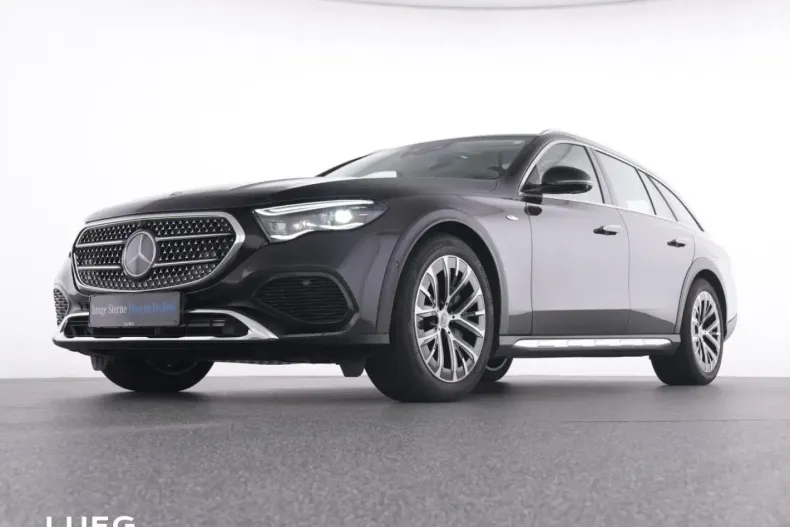 Mercedes-Benz E 300 din 2024 cu 14.701 km - oferta MER165478 - foto 7