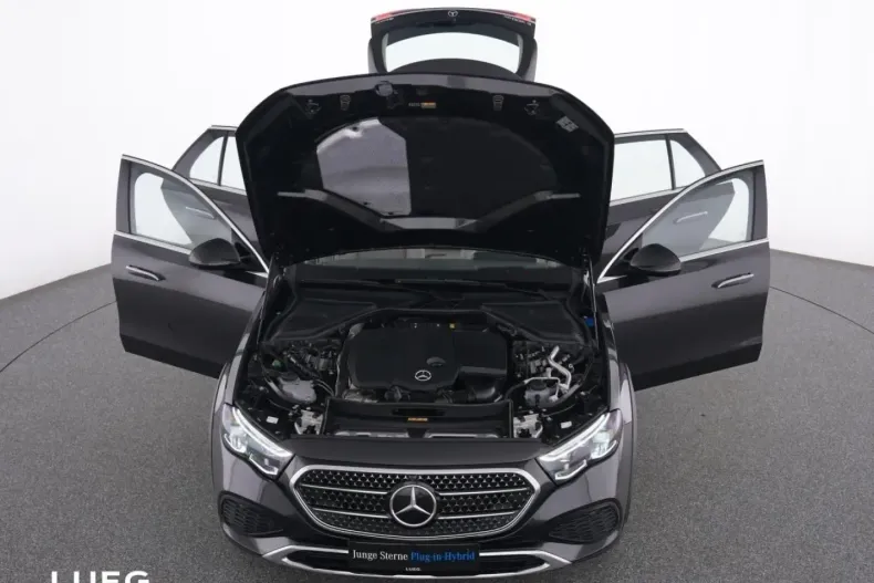 Mercedes-Benz E 300 din 2024 cu 14.701 km - oferta MER165478 - foto 13