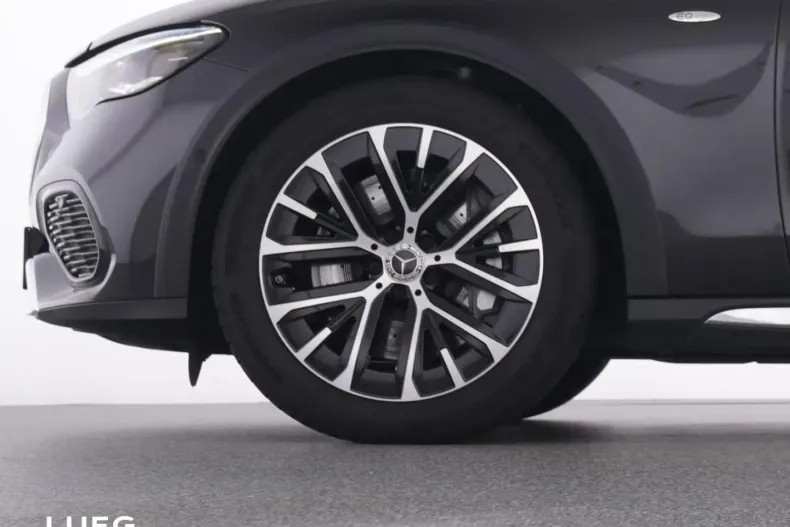 Mercedes-Benz E 300 din 2024 cu 14.701 km - oferta MER165478 - foto 20