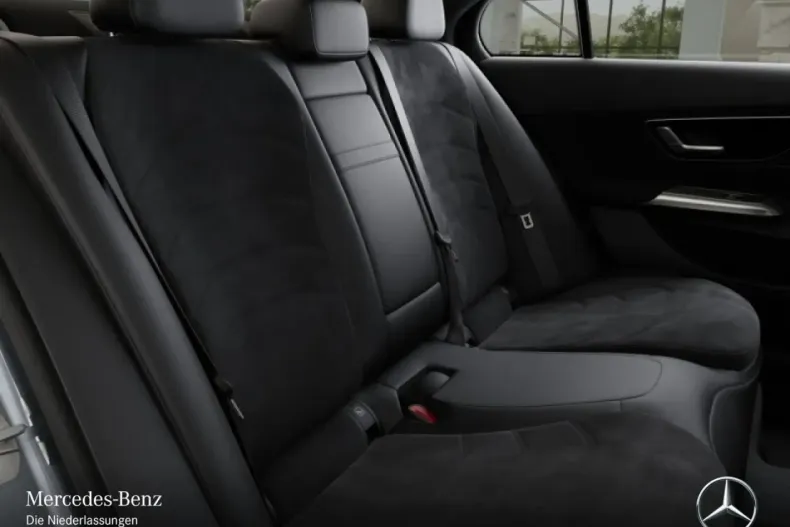 Mercedes-Benz E 300 din 2025 cu 6.765 km - oferta MER165482 - foto 10