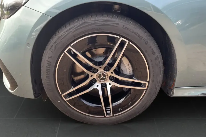 Mercedes-Benz E 300 din 2025 cu 15.500 km - oferta MER165483 - foto 22