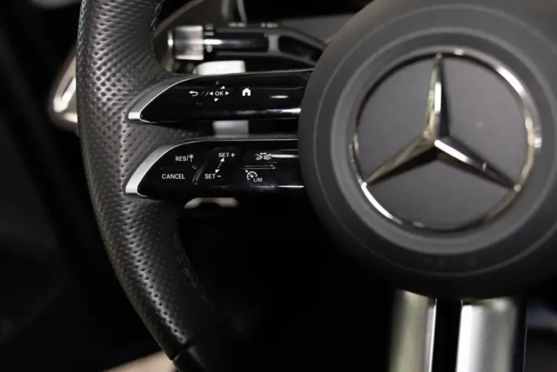 Mercedes-Benz E 300 din 2024 cu 8.229 km - oferta MER165486 - foto 16